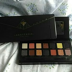 *BRAND NEW* Anastasia Beverly Hills Prism Palette